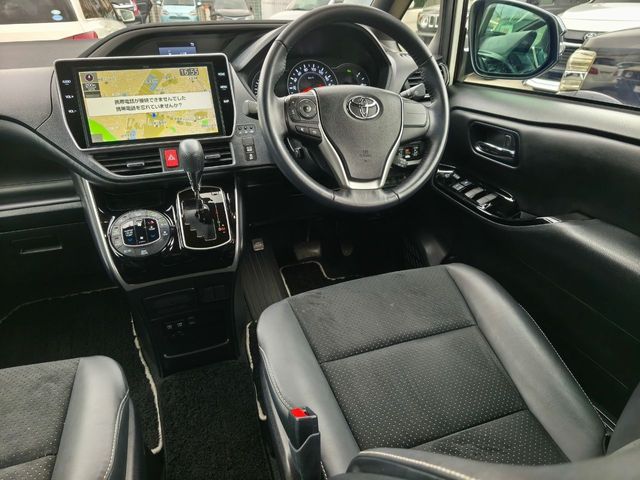 TOYOTA VOXY 2021 Image 31