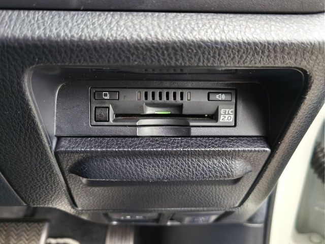 TOYOTA VOXY 2021 Image 31