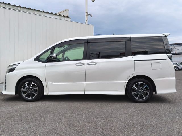 TOYOTA VOXY 2021 Image 31