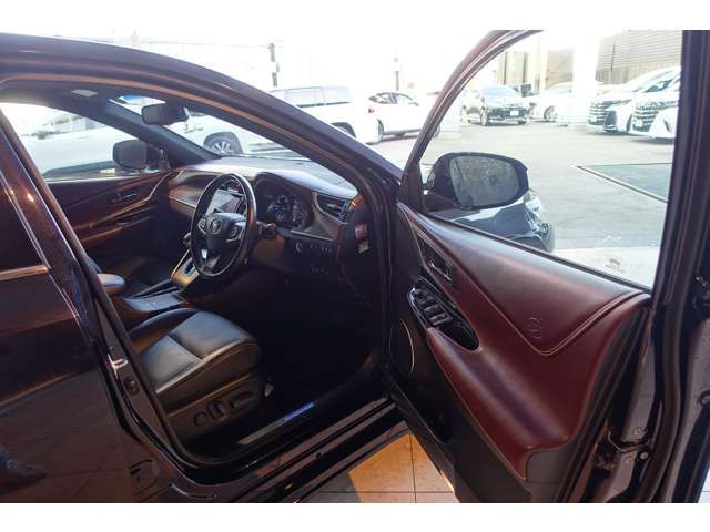 TOYOTA HARRIER HYBRID 2017 Image 31