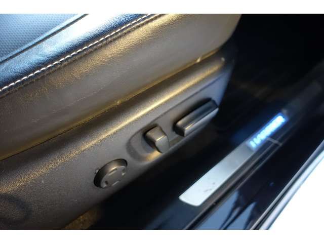 TOYOTA HARRIER HYBRID 2017 Image 31