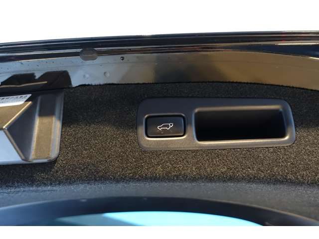 TOYOTA HARRIER 2WD 2018 Image 31