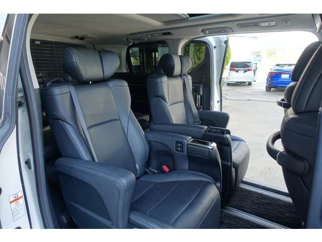 TOYOTA ALPHARD HYBRID 4WD 2021 Image 31