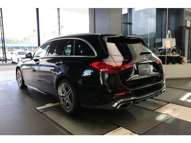 MERCEDES BENZ C CLAS 2024 Image 31