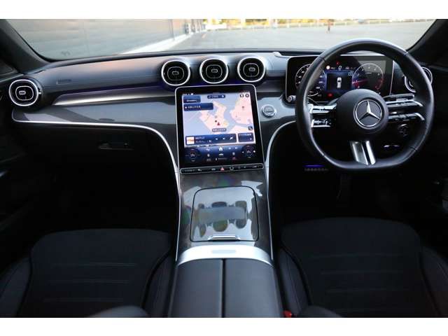 MERCEDES BENZ C CLAS 2024 Image 31