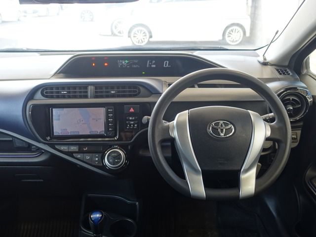 TOYOTA AQUA 2016 Image 31