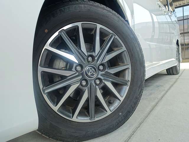 TOYOTA VOXY 2014 Image 31