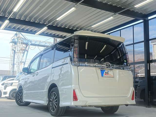 TOYOTA VOXY 2014 Image 31