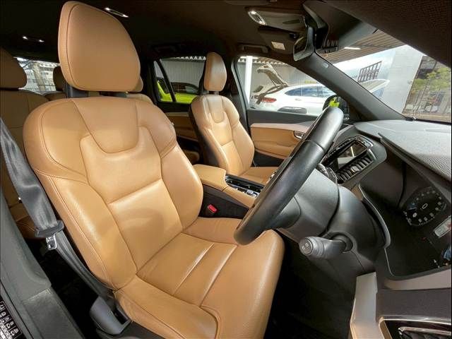 VOLVO XC90 2016 Image 31