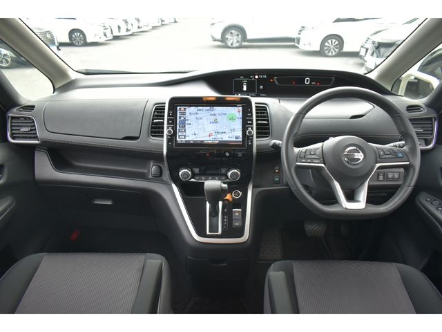 NISSAN SERENA  S-HYBRID 2019 Image 31