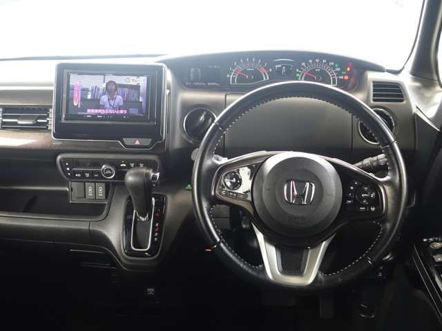 HONDA N BOX CUSTOM 2017 Image 31