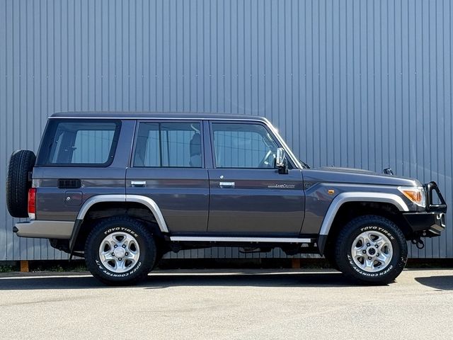 TOYOTA LANDCRUISER VAN 2015 Image 31