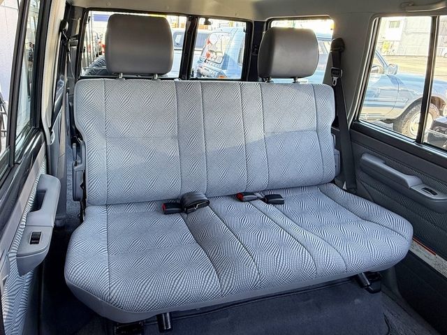 TOYOTA LANDCRUISER VAN 2015 Image 31