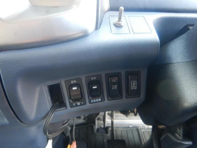 HINO RANGER 2002 Image 31