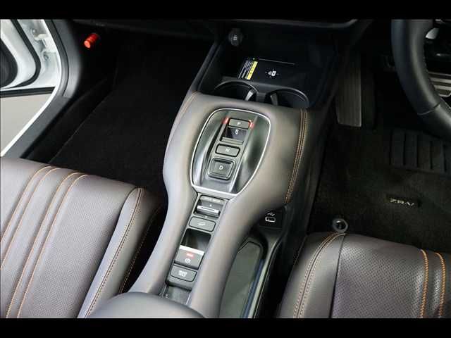 HONDA ZR-V E:HEV 2024 Image 31
