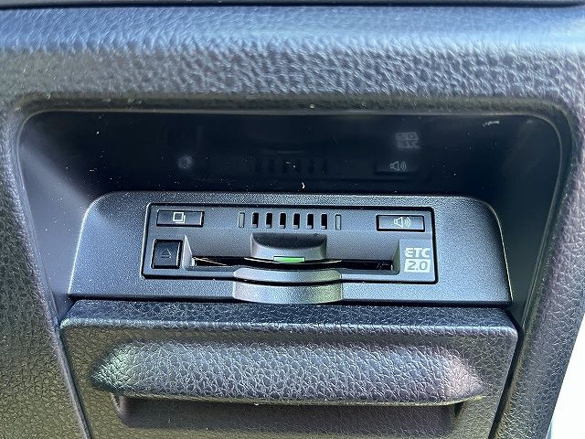 TOYOTA VOXY 2019 Image 31