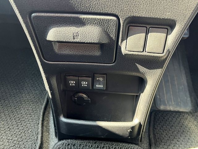 TOYOTA VOXY 2019 Image 31