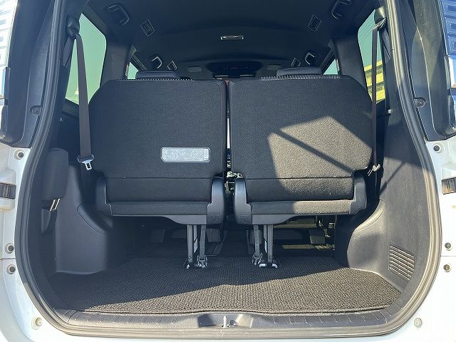 TOYOTA VOXY 2019 Image 31