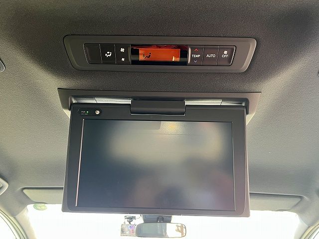 TOYOTA VOXY 2019 Image 31