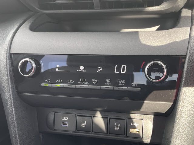 TOYOTA YARIS CROSS 2022 Image 31