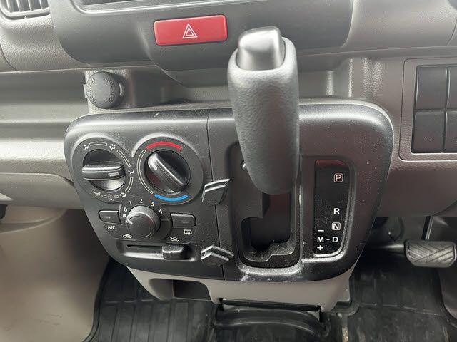 MITSUBISHI MINICAB VAN 4WD 2017 Image 31