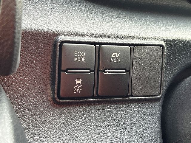 TOYOTA SIENTA HYBRID 2020 Image 31