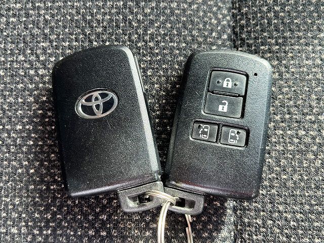 TOYOTA SIENTA HYBRID 2020 Image 31