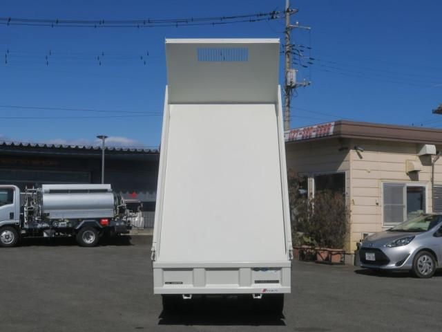 MITSUBISHI CANTER 2025 Image 31