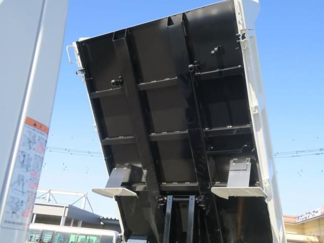 MITSUBISHI CANTER 2025 Image 31