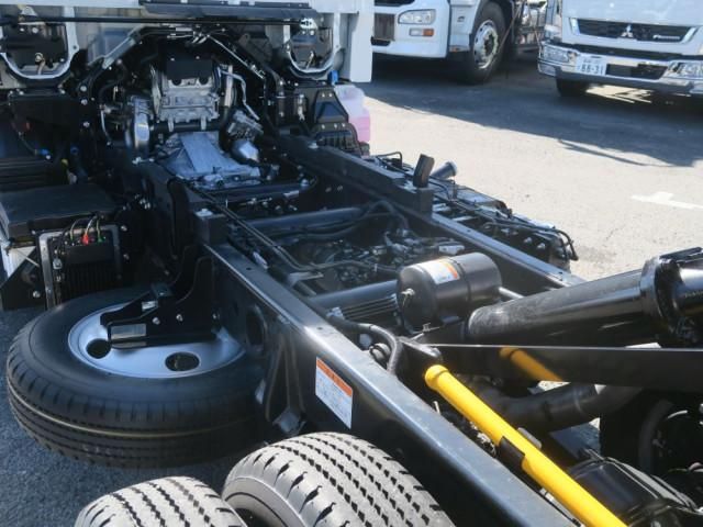 MITSUBISHI CANTER 2025 Image 31