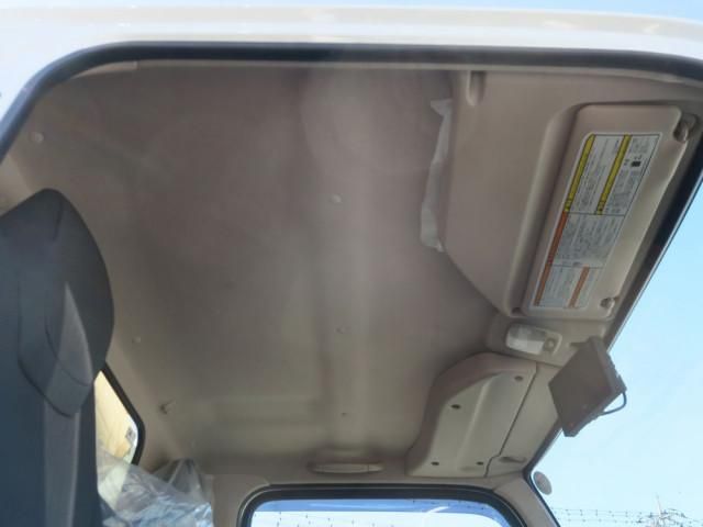 MITSUBISHI CANTER 2025 Image 31