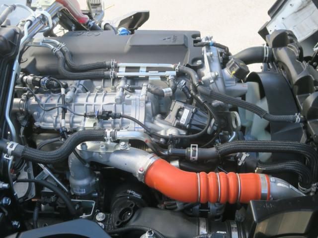 MITSUBISHI CANTER 2025 Image 31