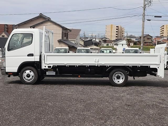 MITSUBISHI CANTER 2018 Image 31
