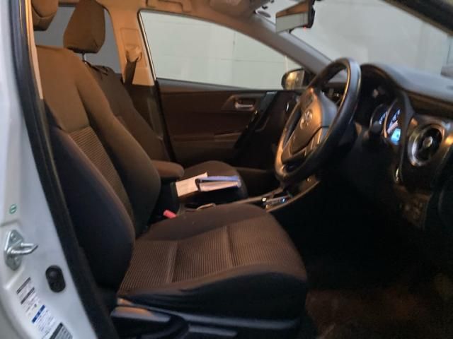 TOYOTA AURIS 4WD 2016 Image 31