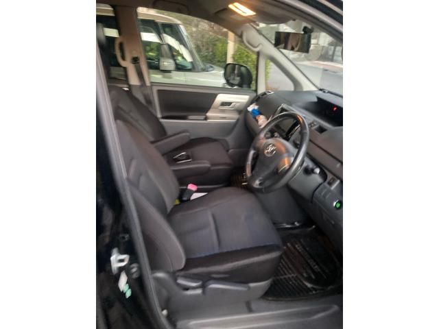 TOYOTA VOXY 2009 Image 31