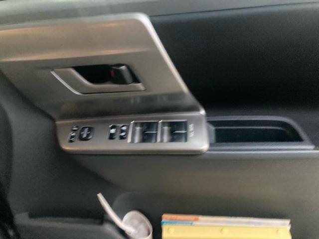 TOYOTA VOXY 2009 Image 31