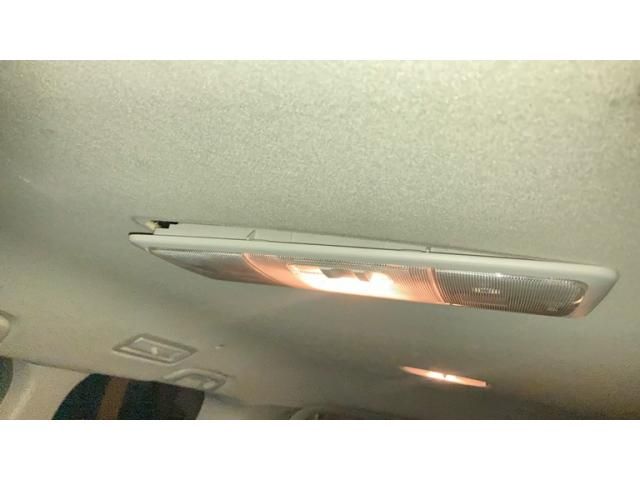 TOYOTA VOXY 2009 Image 31