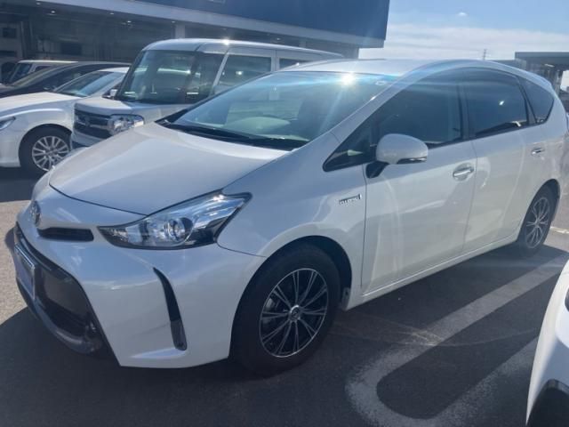 TOYOTA PRIUS ALPHA 2016 Image 31