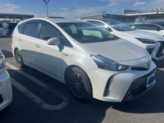 TOYOTA PRIUS ALPHA 2016 Image 31