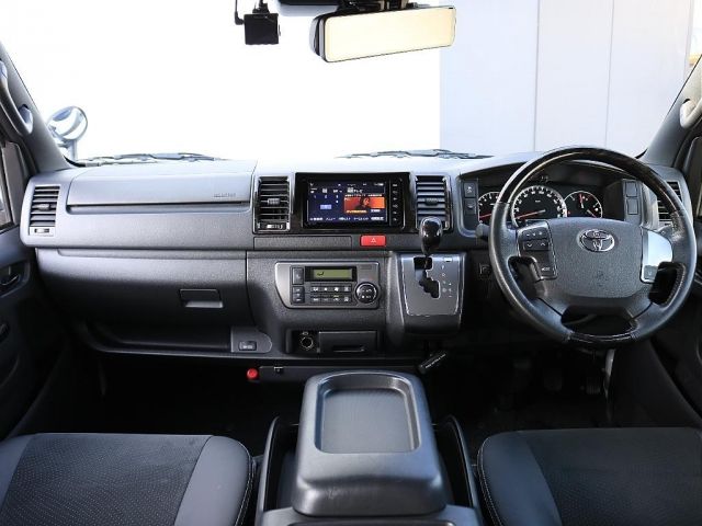 TOYOTA HIACE VAN 2WD 2018 Image 31