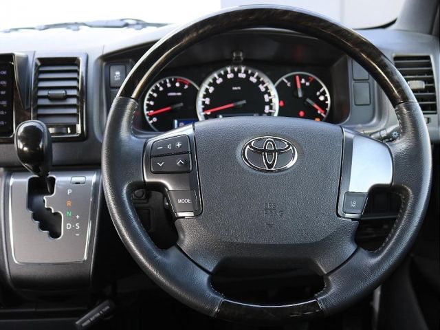 TOYOTA HIACE VAN 2WD 2018 Image 31