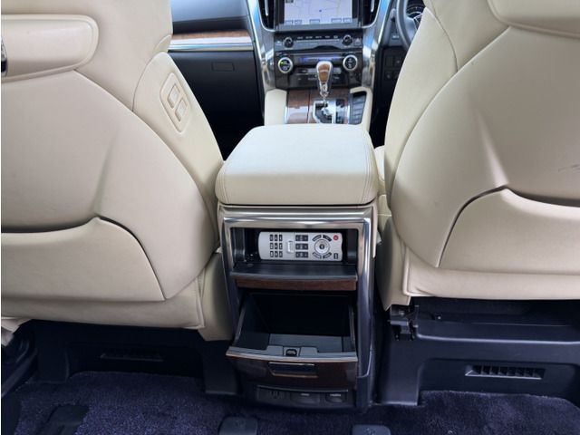 TOYOTA VELLFIRE  HYBRID 4WD 2015 Image 31