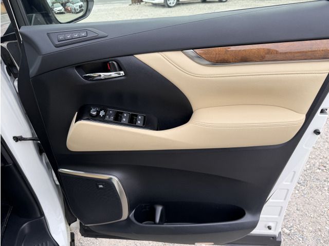 TOYOTA VELLFIRE  HYBRID 4WD 2015 Image 31