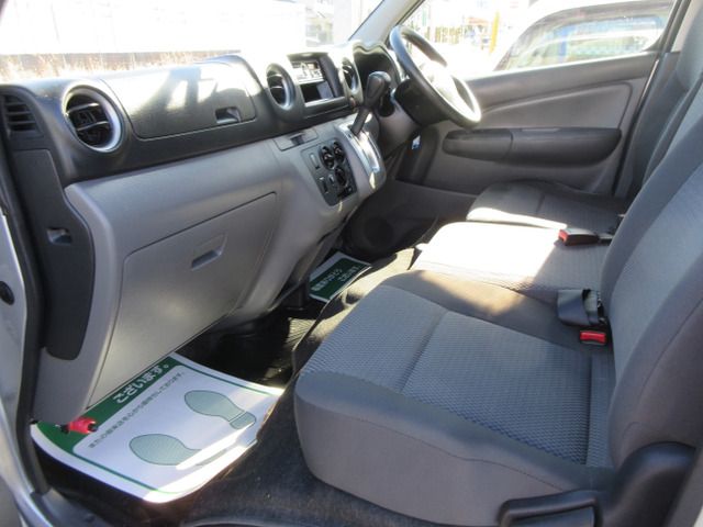 NISSAN NV350 CARAVAN 1.2T 2017 Image 31