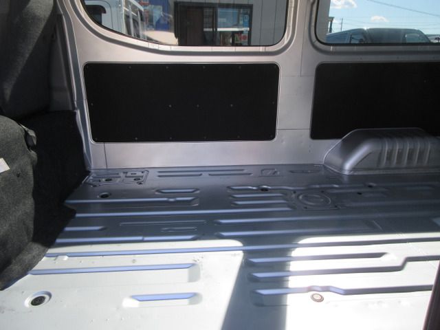 NISSAN NV350 CARAVAN 1.2T 2017 Image 31