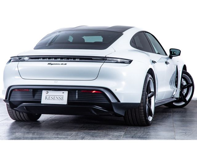 PORSCHE TAYCAN 2021 Image 31