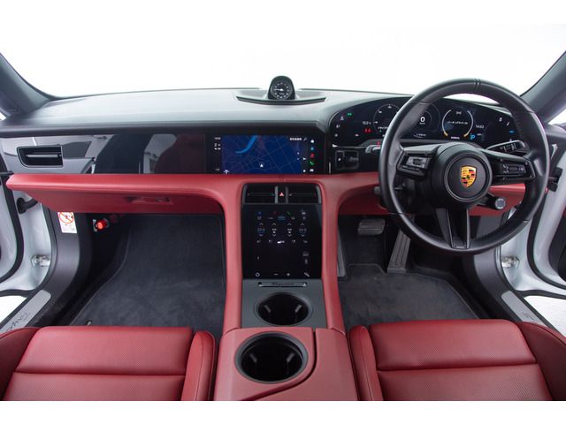 PORSCHE TAYCAN 2021 Image 31