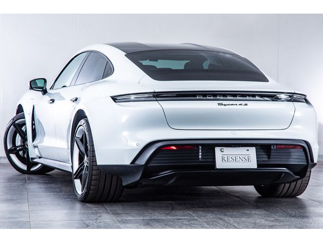 PORSCHE TAYCAN 2021 Image 31