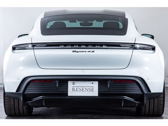 PORSCHE TAYCAN 2021 Image 31