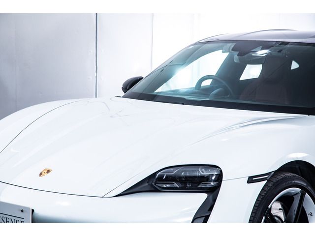 PORSCHE TAYCAN 2021 Image 31